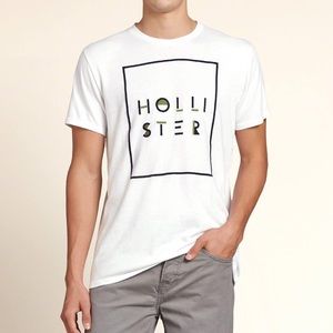 Hollister Men’s Applique Logo Graphic Tee